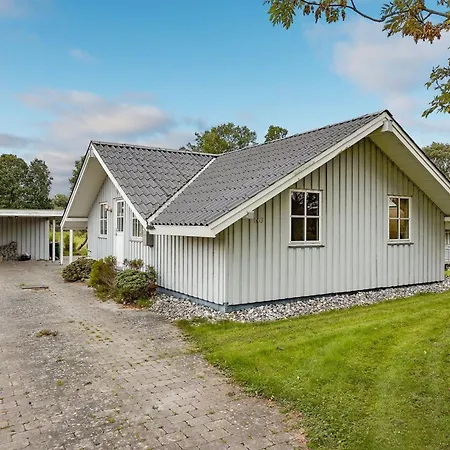 Dom wakacyjny Armund - 300m From The Sea By Interhome